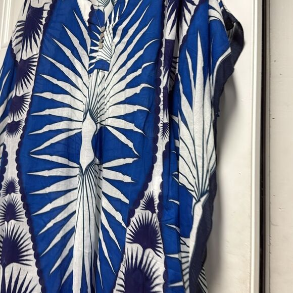 LOTTY B MUSTIQUE - Blue and White Palm Leaf Kaftan - Brand New - One Size - Picture 3 of 5